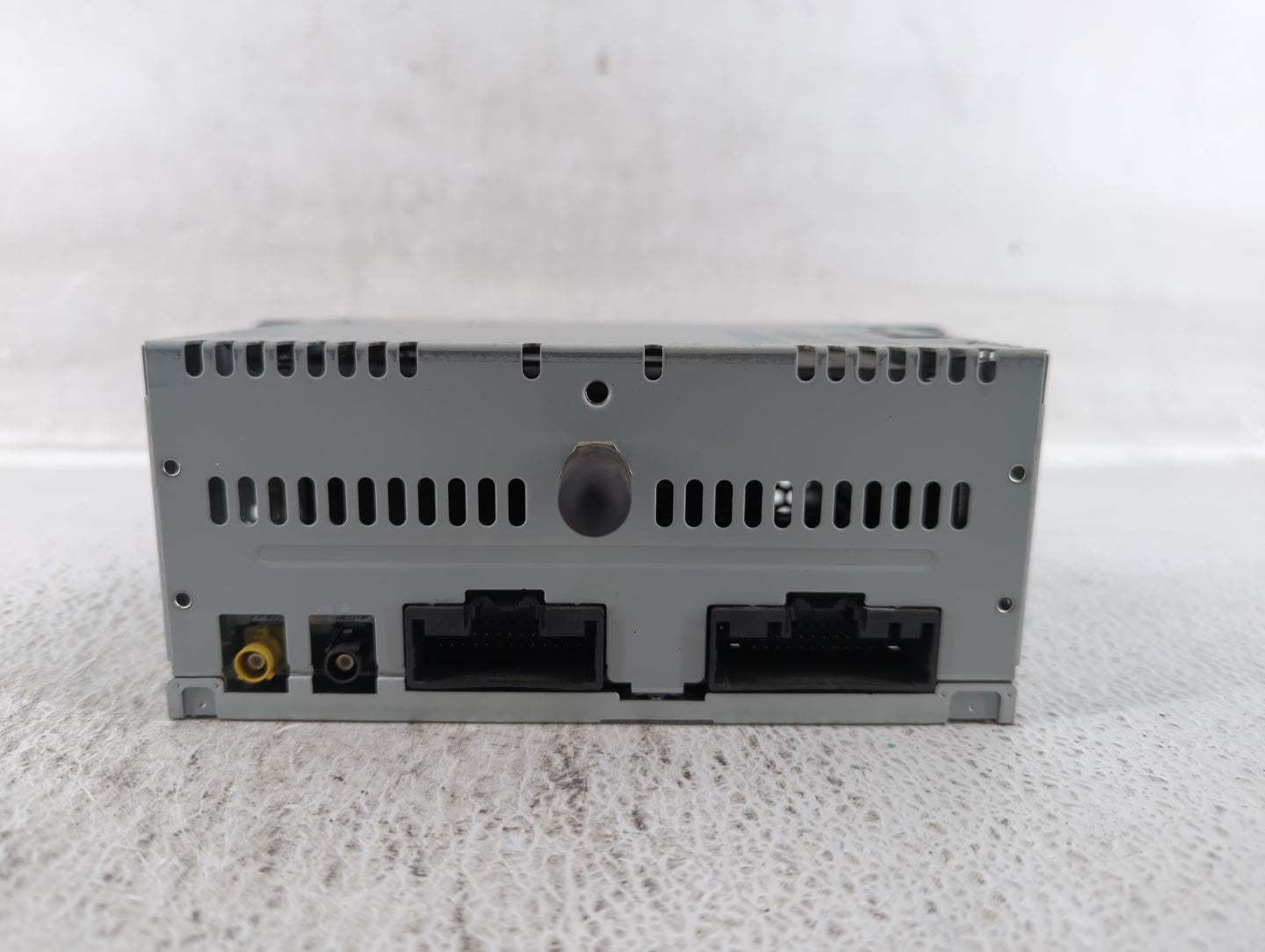 2017 Ford Explorer Am Fm Cd Player Radio Receiver - Oemusedautoparts1.com