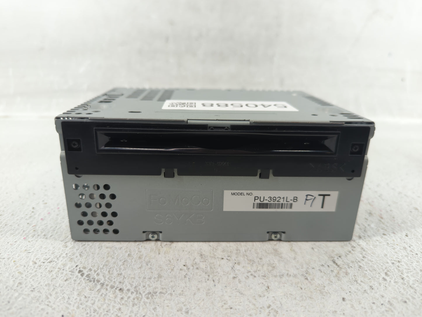 2016-2017 Ford Explorer Am Fm Cd Player Radio Receiver - Oemusedautoparts1.com