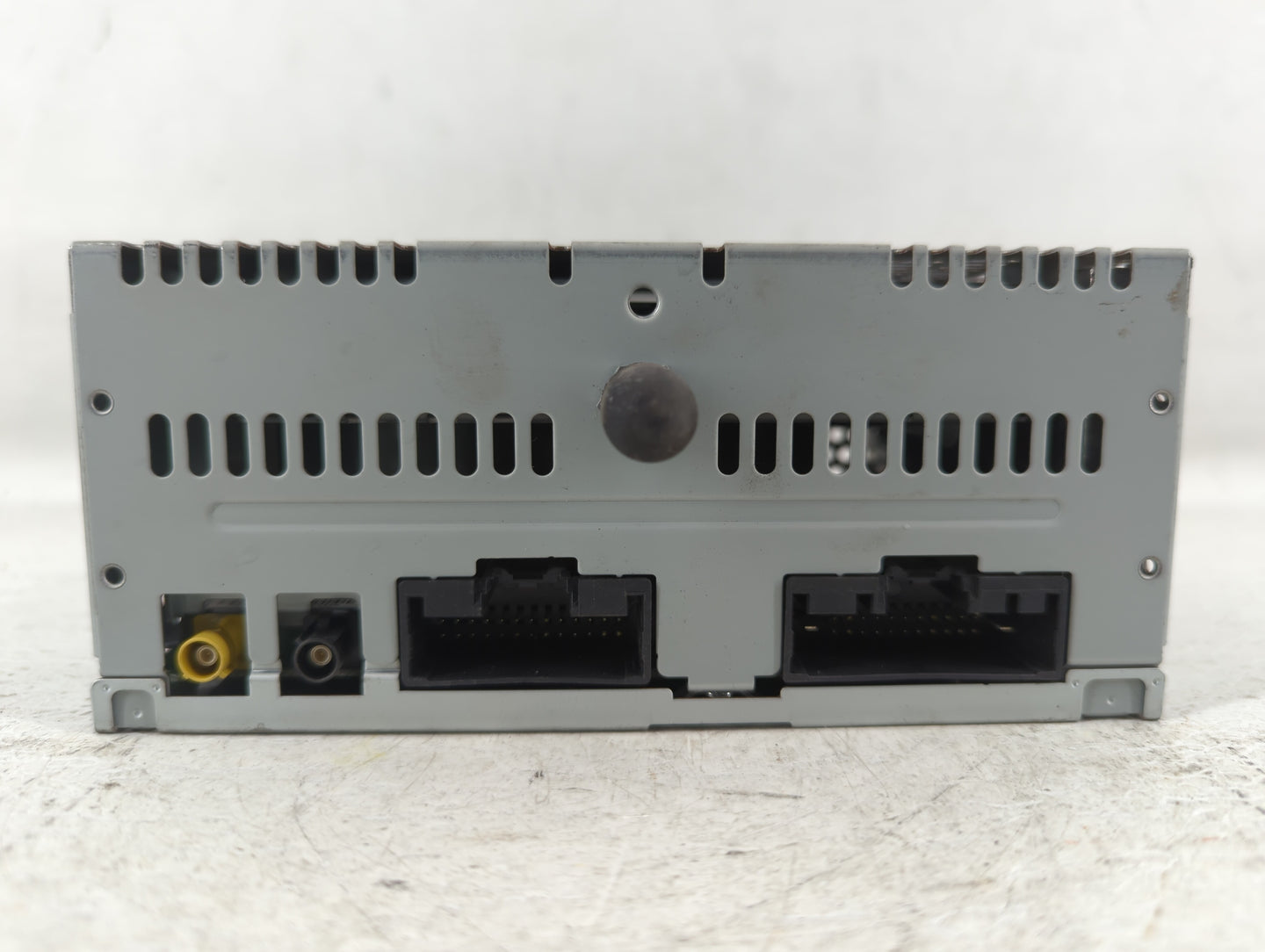 2017 Ford Explorer Radio AM FM Cd Player Receiver Replacement P/N:HB5T-19C107-BB Fits OEM Used Auto Parts - Oemusedautoparts