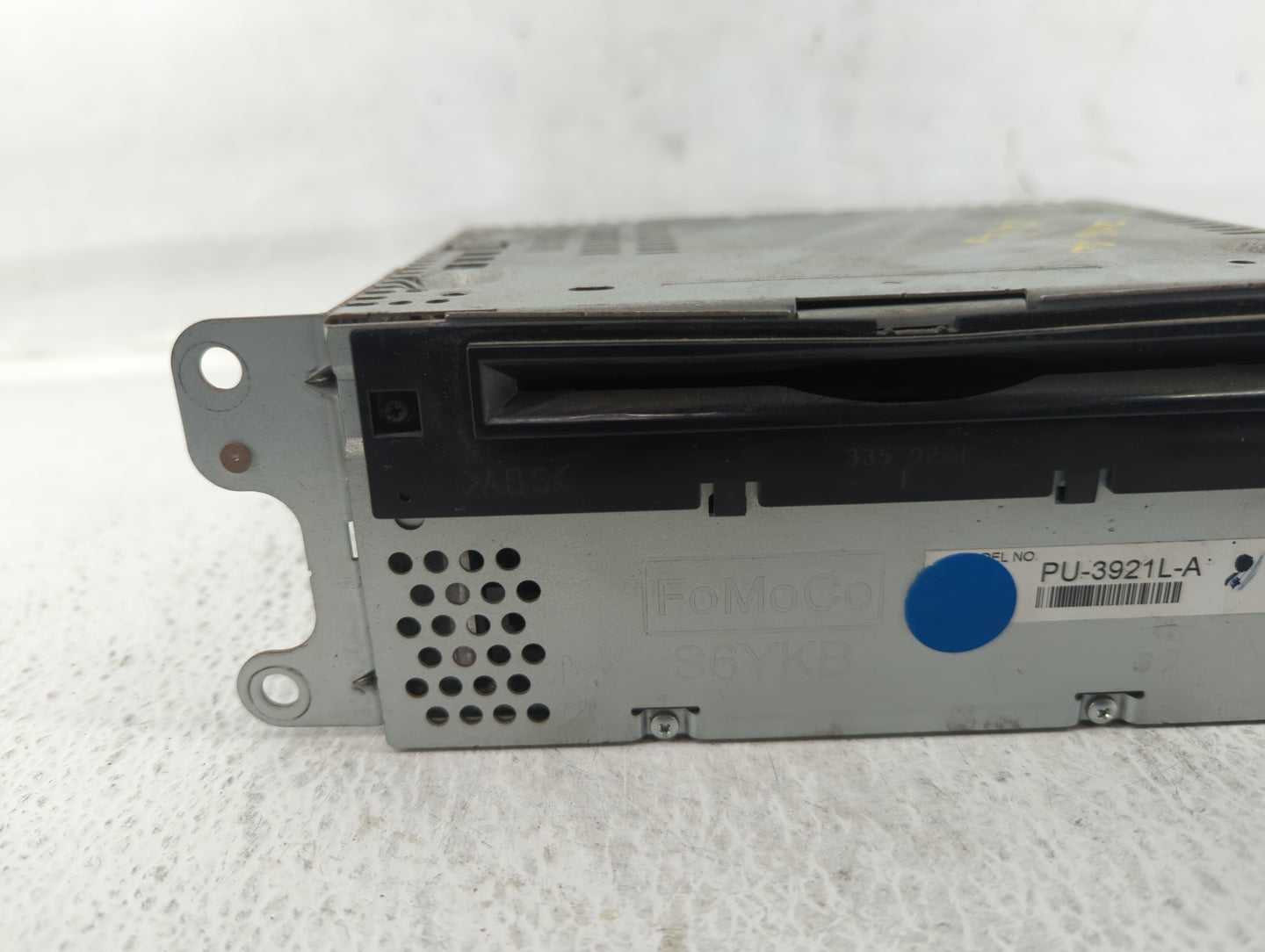 2016-2017 Ford Explorer Am Fm Cd Player Radio Receiver - Oemusedautoparts1.com