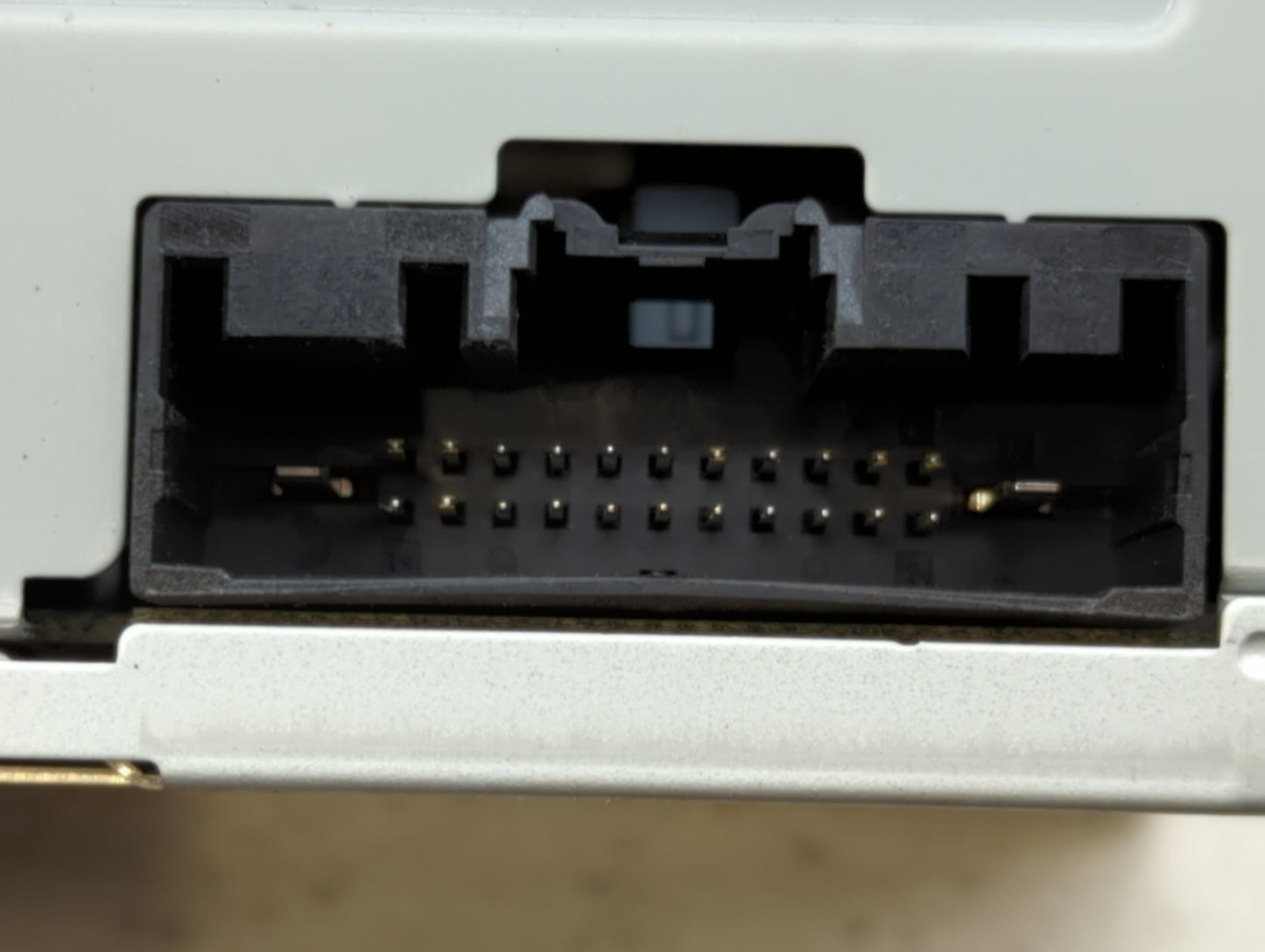 2016-2017 Ford Explorer Radio AM FM Cd Player Receiver Replacement P/N:GB5T-19C107-BG Fits Fits 2016 2017 OEM Used Auto Part