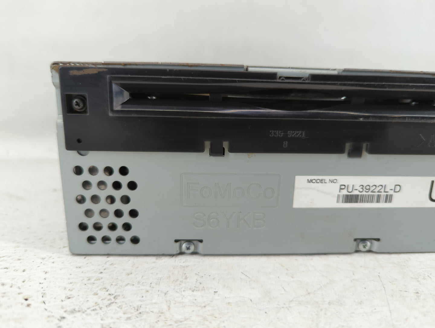 2017 Ford Explorer Am Fm Cd Player Radio Receiver - Oemusedautoparts1.com