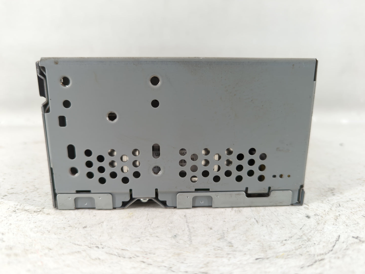 2017 Ford Explorer Am Fm Cd Player Radio Receiver - Oemusedautoparts1.com
