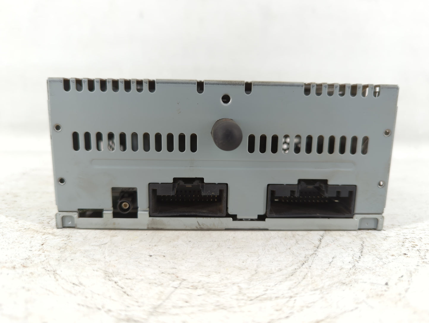 2016-2017 Ford Explorer Am Fm Cd Player Radio Receiver - Oemusedautoparts1.com