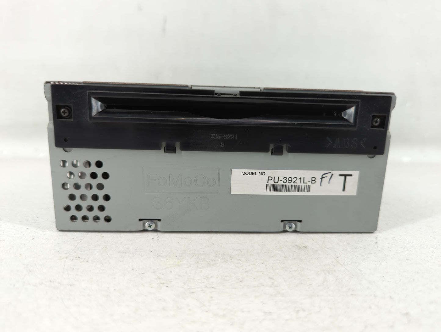2016-2017 Ford Explorer Am Fm Cd Player Radio Receiver - Oemusedautoparts1.com