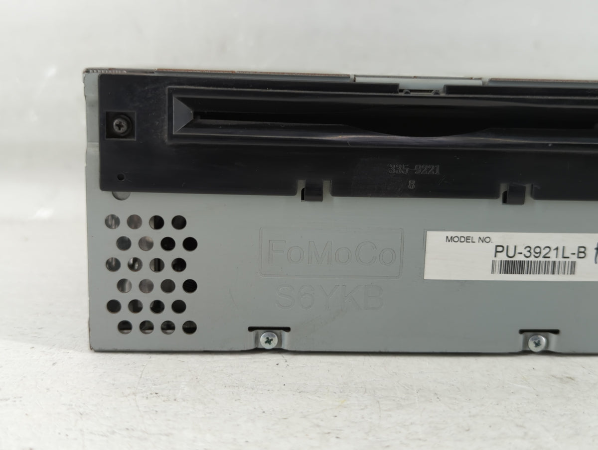 2016-2017 Ford Explorer Am Fm Cd Player Radio Receiver 558492 - Oemusedautoparts1.com