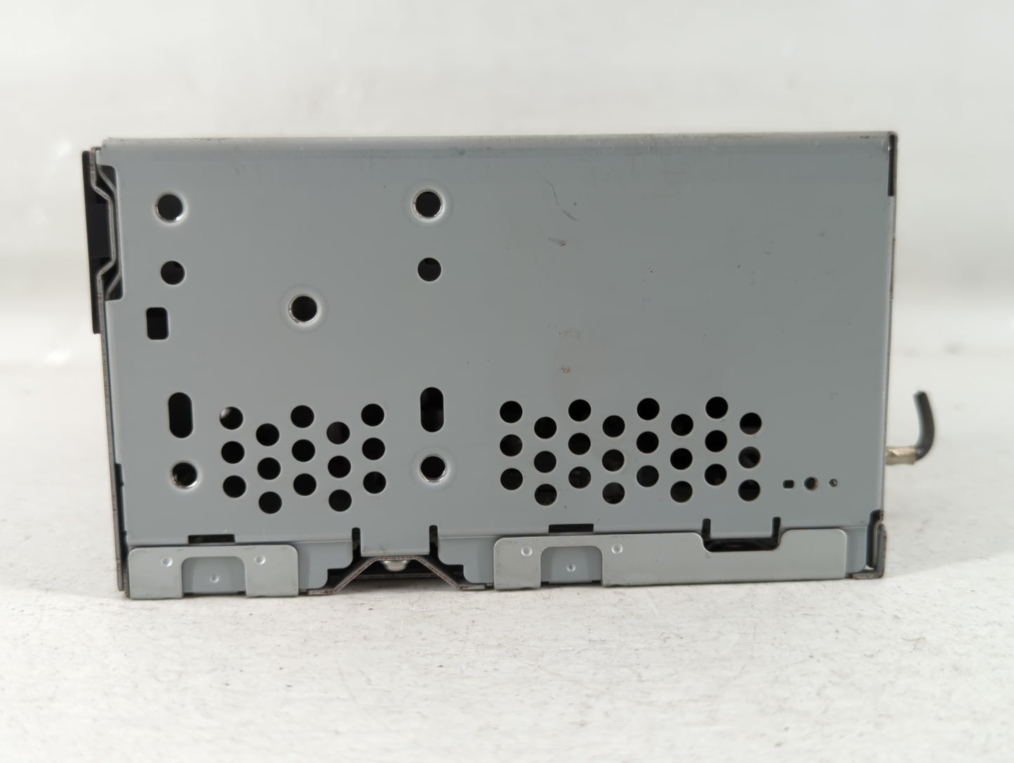 2016-2017 Ford Explorer Am Fm Cd Player Radio Receiver - Oemusedautoparts1.com