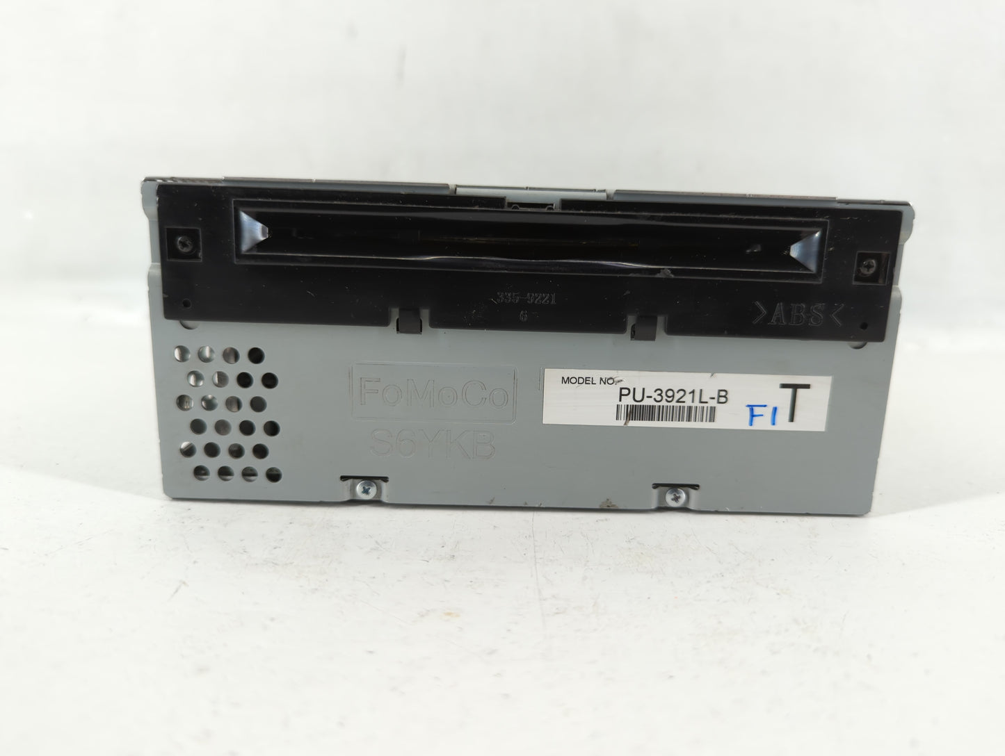 2016-2017 Ford Explorer Am Fm Cd Player Radio Receiver - Oemusedautoparts1.com