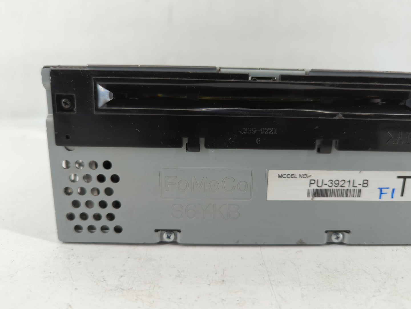 2016-2017 Ford Explorer Am Fm Cd Player Radio Receiver - Oemusedautoparts1.com