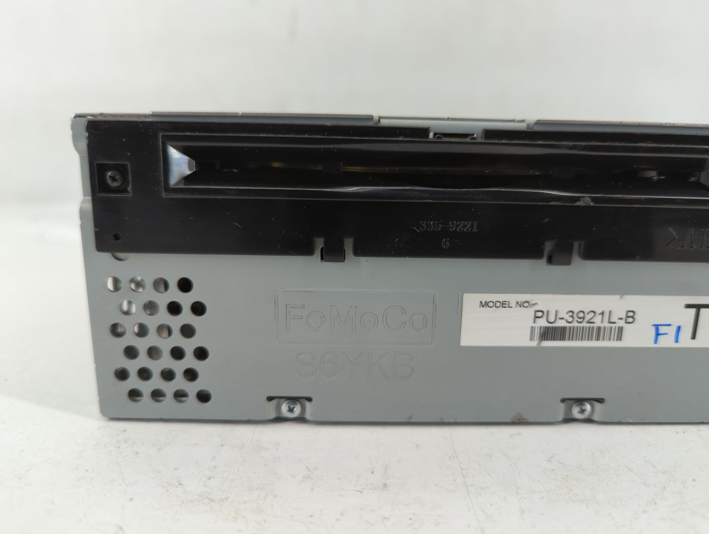 2016-2017 Ford Explorer Am Fm Cd Player Radio Receiver - Oemusedautoparts1.com