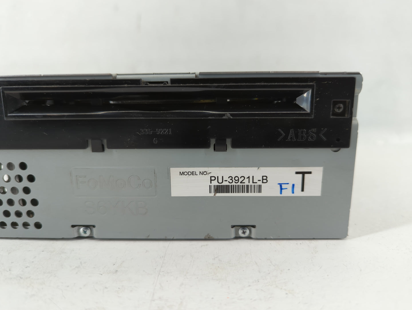 2016-2017 Ford Explorer Am Fm Cd Player Radio Receiver - Oemusedautoparts1.com