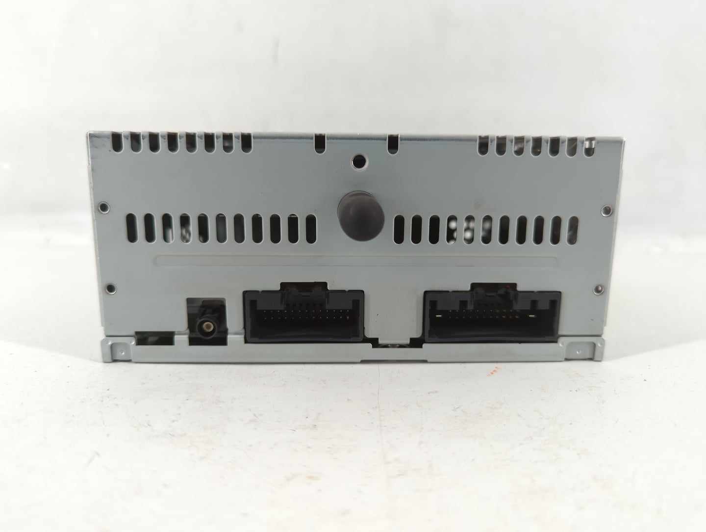 2016-2017 Ford Explorer Am Fm Cd Player Radio Receiver - Oemusedautoparts1.com