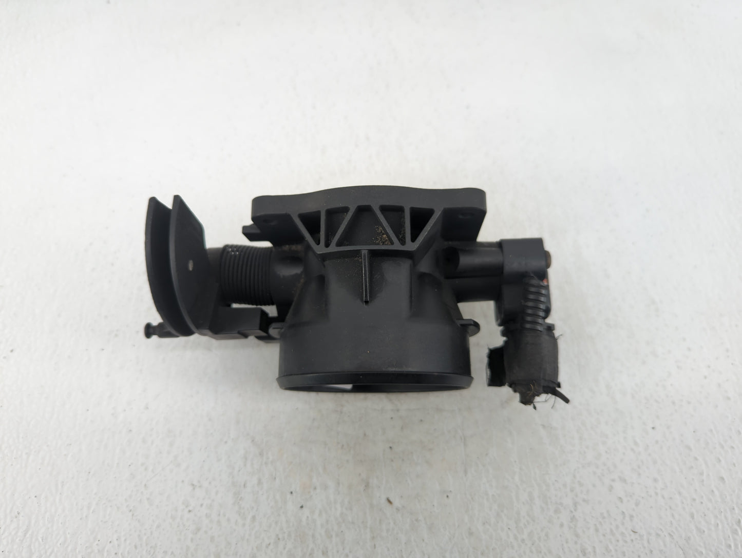 2016-2019 Ford Explorer Throttle Body P/N:1L50-CA Fits Fits 2014 2015 2016 2017 2018 2019 2020 2021 2022 OEM Used Auto Parts