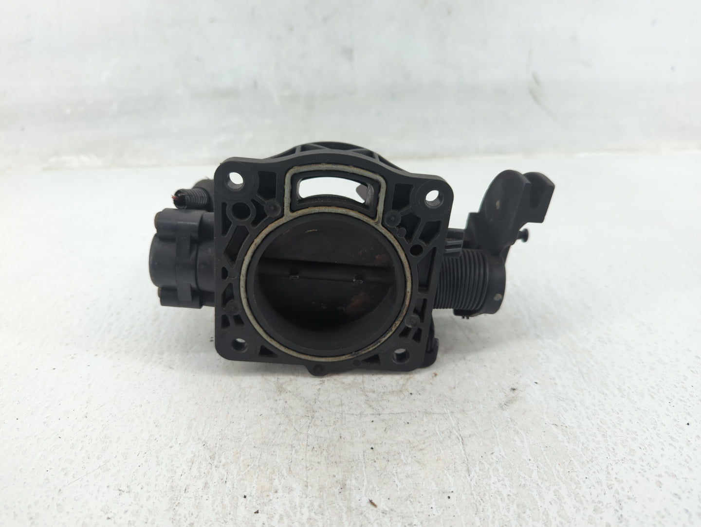 2016-2019 Ford Explorer Throttle Body P/N:1L50-CA Fits Fits 2014 2015 2016 2017 2018 2019 2020 2021 2022 OEM Used Auto Parts