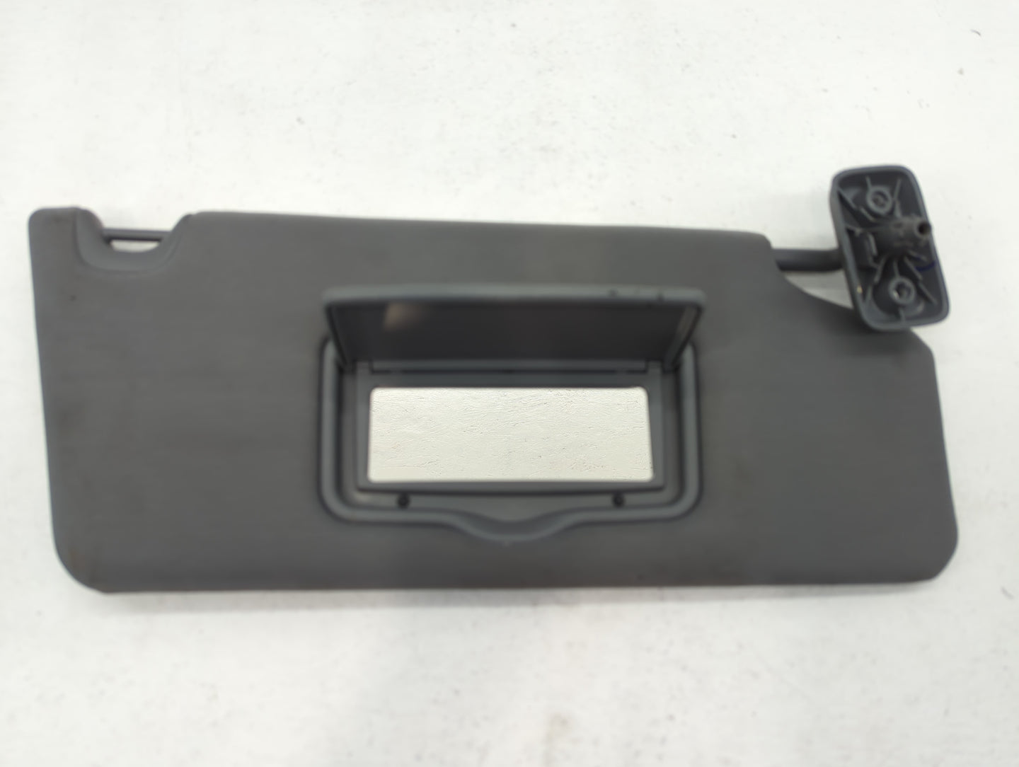 2017 Ford Explorer Sun Visor Shade Replacement Passenger Right Mirror Fits OEM Used Auto Parts - Oemusedautoparts1.com