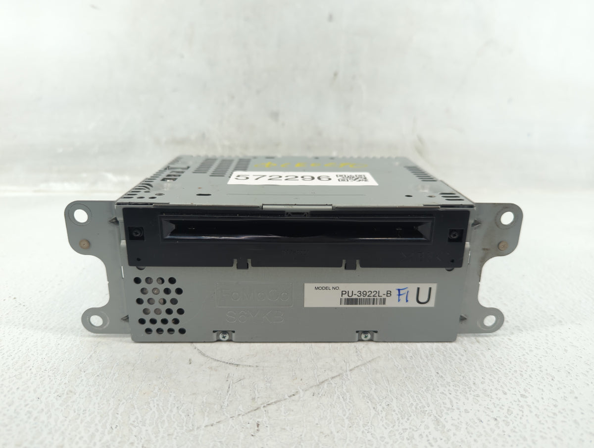 2016-2017 Ford Explorer Am Fm Cd Player Radio Receiver 572296 - Oemusedautoparts1.com