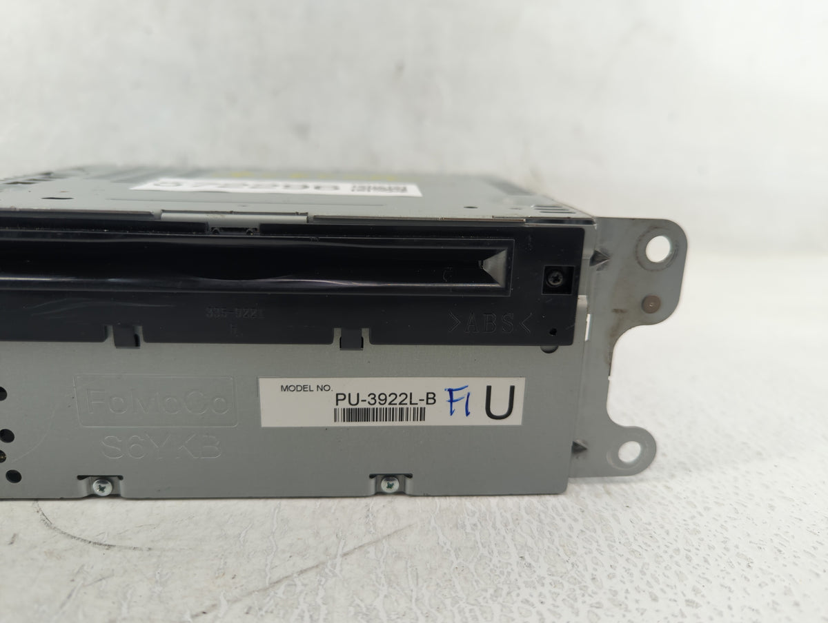2016-2017 Ford Explorer Am Fm Cd Player Radio Receiver 572296 - Oemusedautoparts1.com