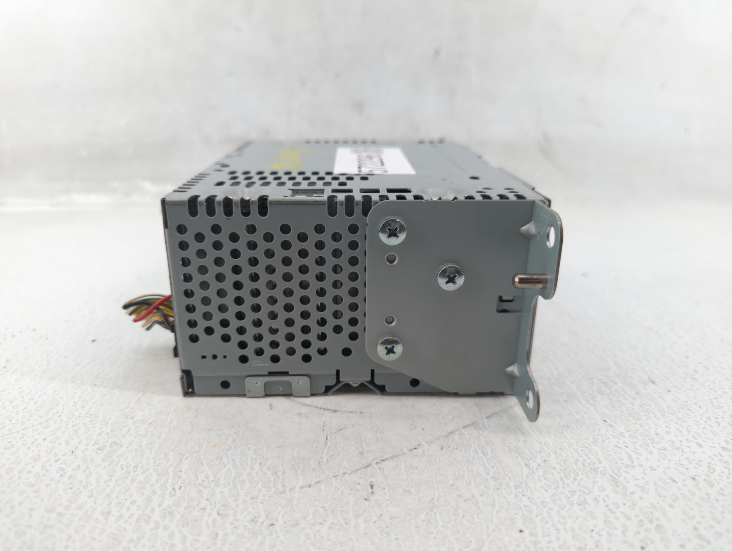 2016-2017 Ford Explorer Am Fm Cd Player Radio Receiver - Oemusedautoparts1.com