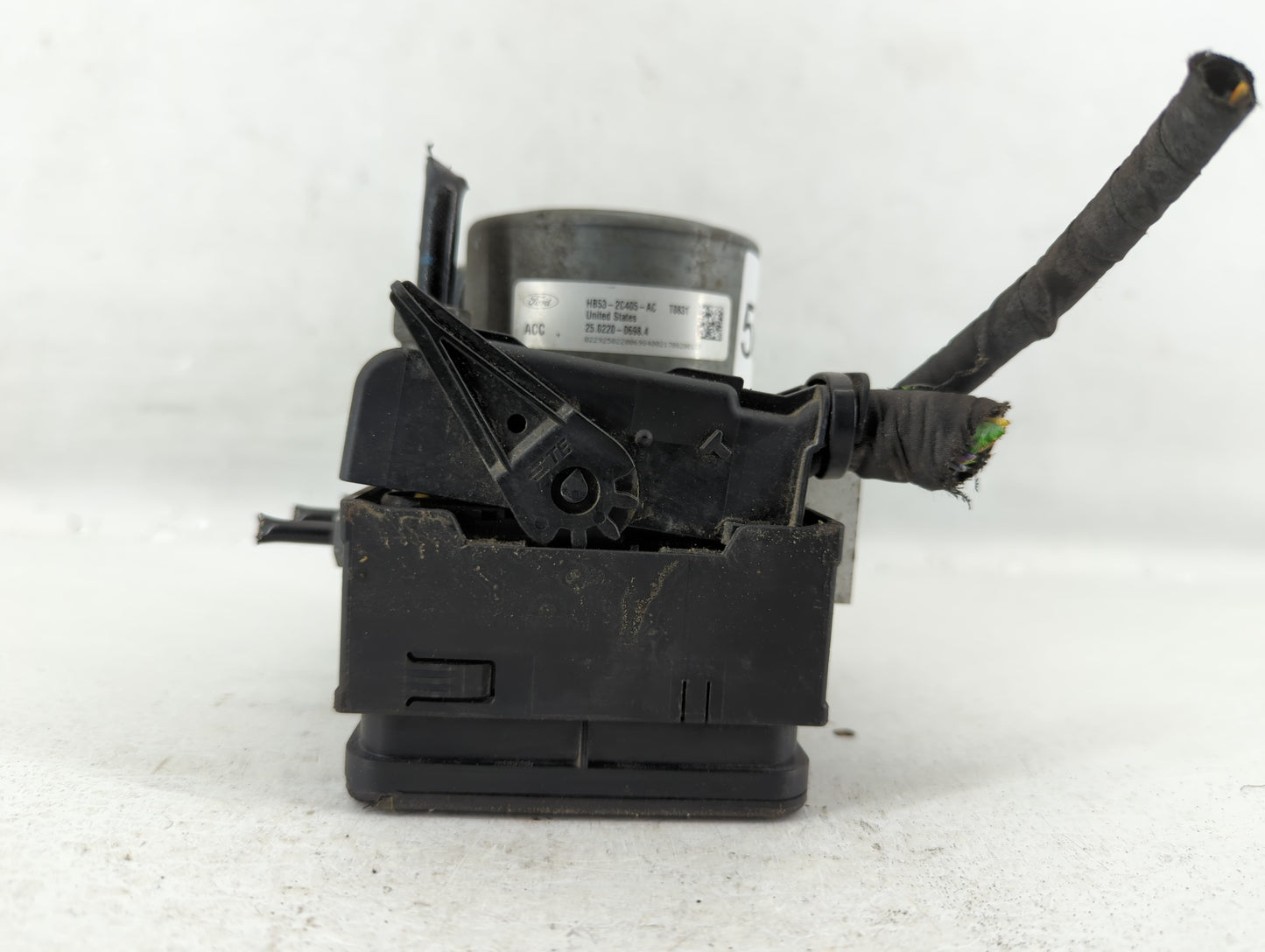 2017 Ford Explorer ABS Pump Control Module Replacement P/N:HB53-2C405-AC Fits OEM Used Auto Parts - Oemusedautoparts1.com