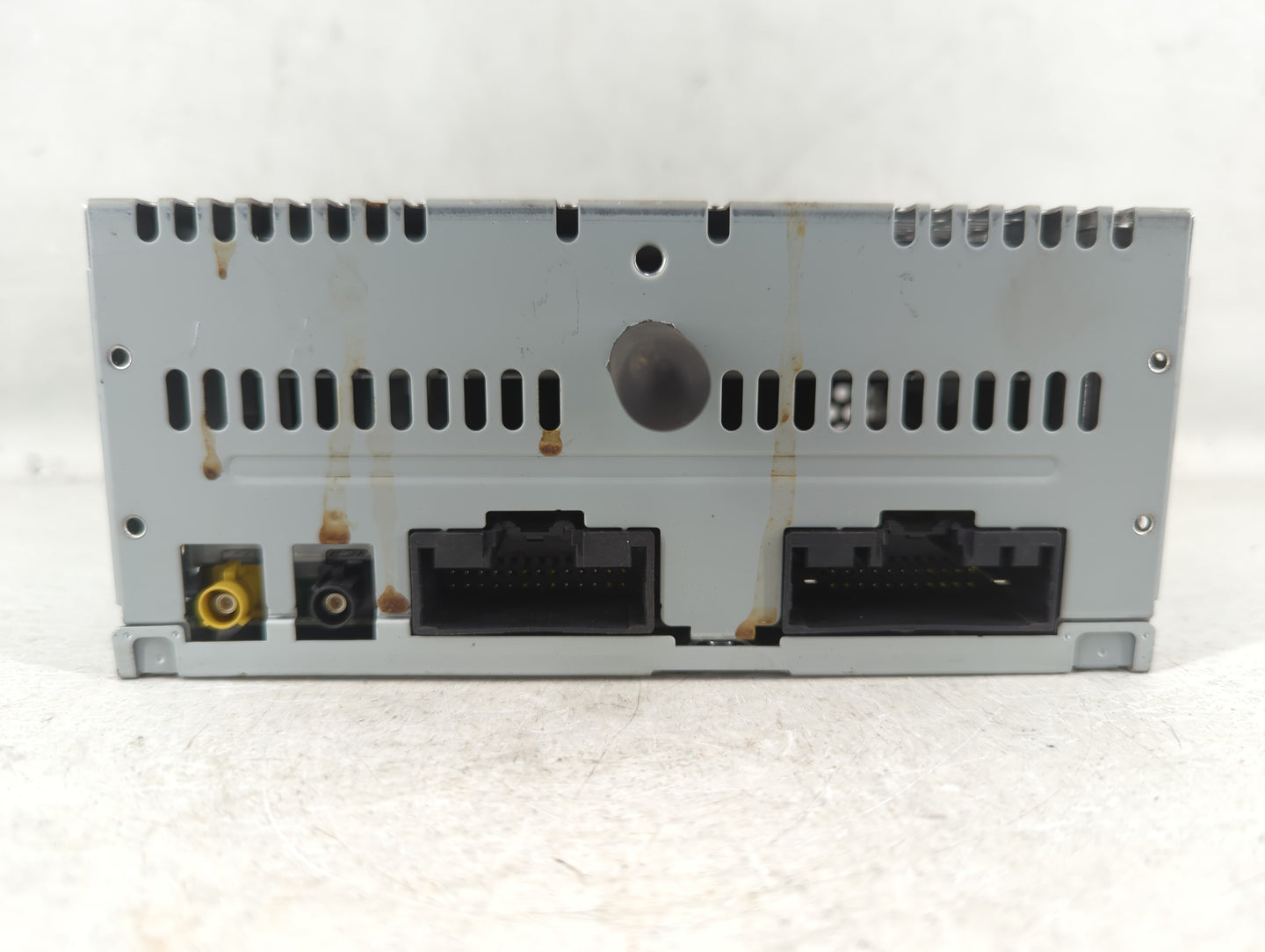 2016-2017 Ford Explorer Am Fm Cd Player Radio Receiver - Oemusedautoparts1.com