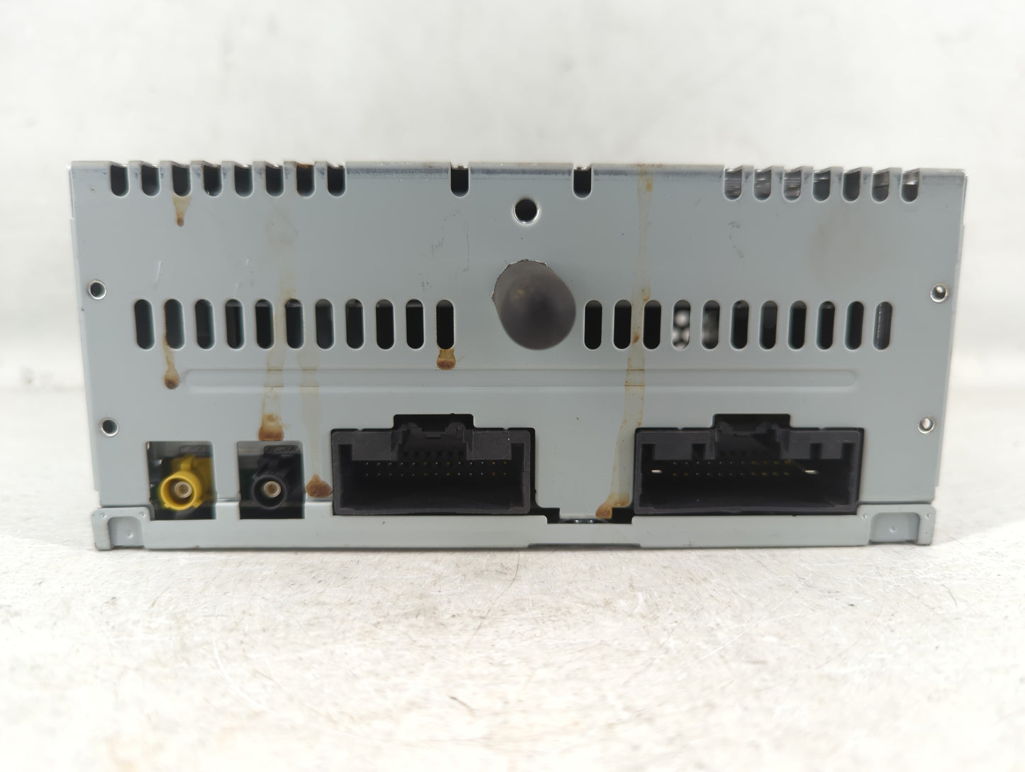 2016-2017 Ford Explorer Am Fm Cd Player Radio Receiver - Oemusedautoparts1.com