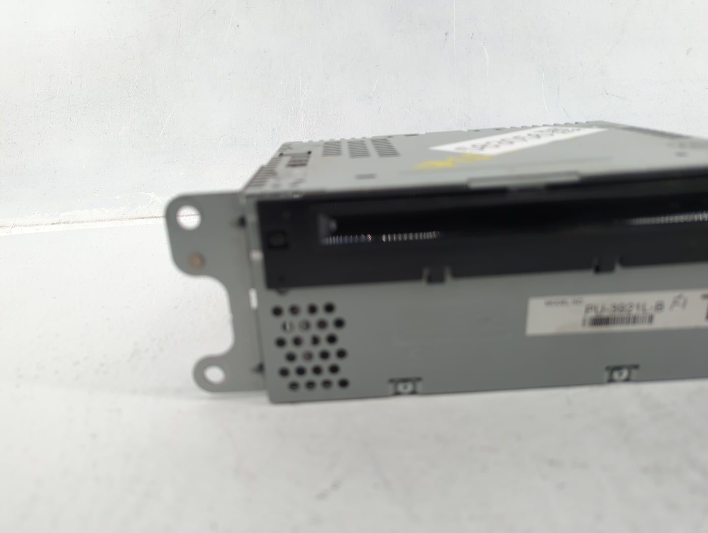 2016-2017 Ford Explorer Am Fm Cd Player Radio Receiver - Oemusedautoparts1.com