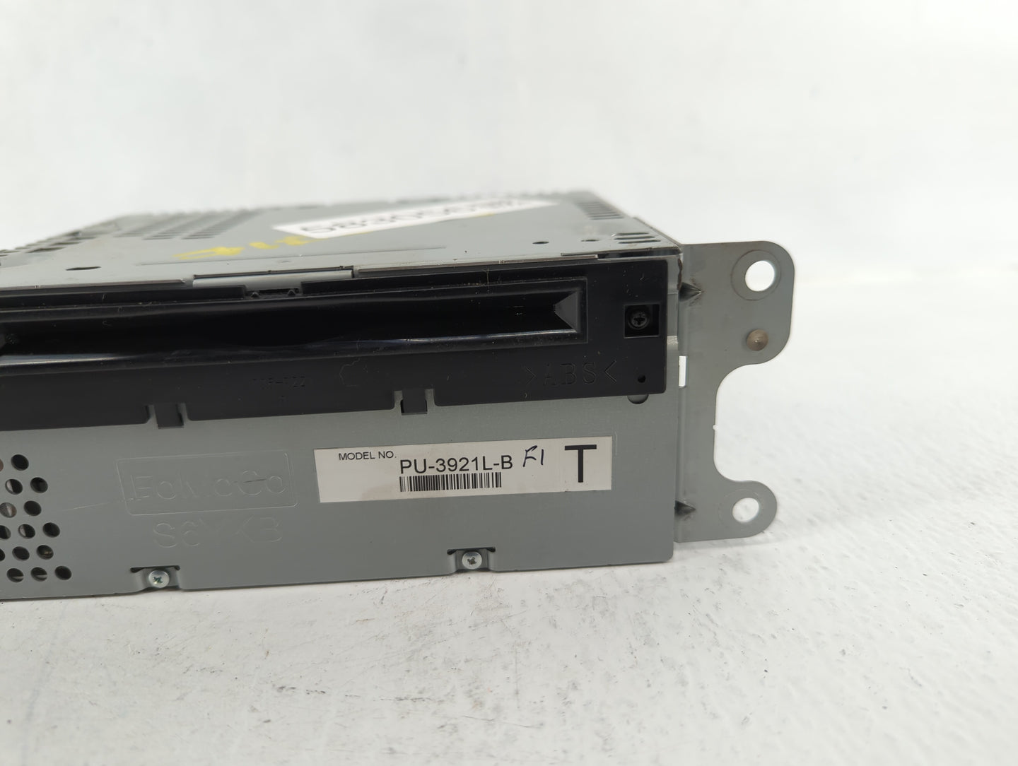 2016-2017 Ford Explorer Am Fm Cd Player Radio Receiver - Oemusedautoparts1.com