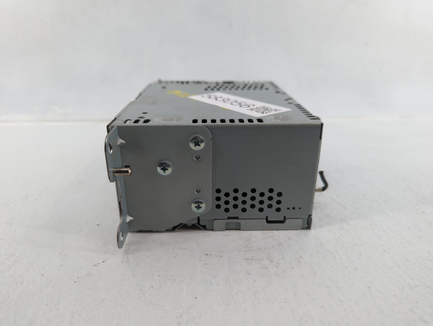 2016-2017 Ford Explorer Am Fm Cd Player Radio Receiver - Oemusedautoparts1.com