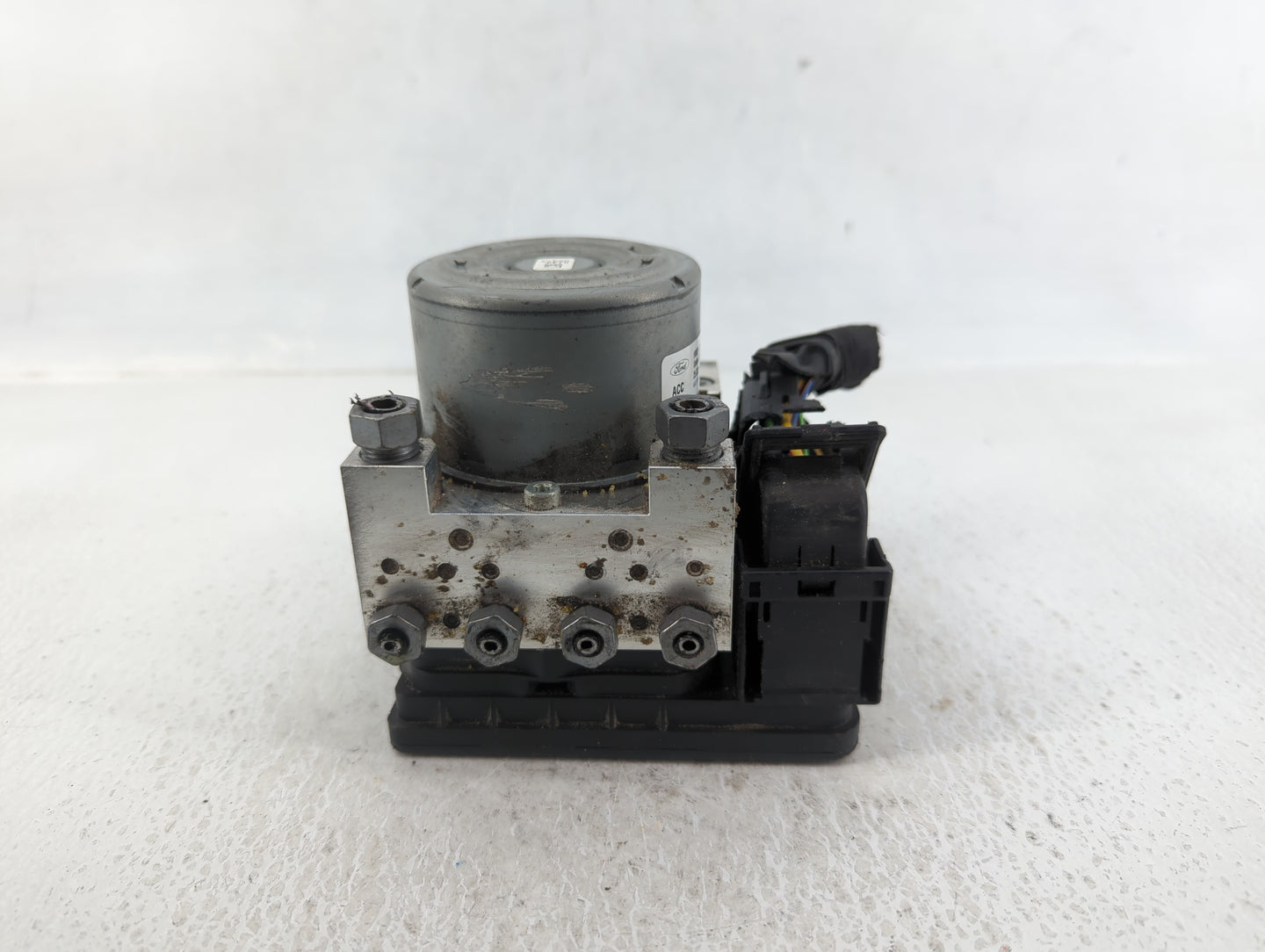 2017 Ford Explorer ABS Pump Control Module Replacement P/N:HB53-2C405-AC Fits OEM Used Auto Parts - Oemusedautoparts1.com
