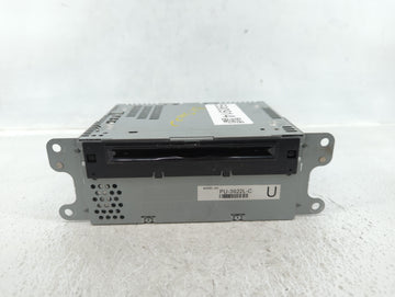 2017 Ford Explorer Am Fm Cd Player Radio Receiver - Oemusedautoparts1.com
