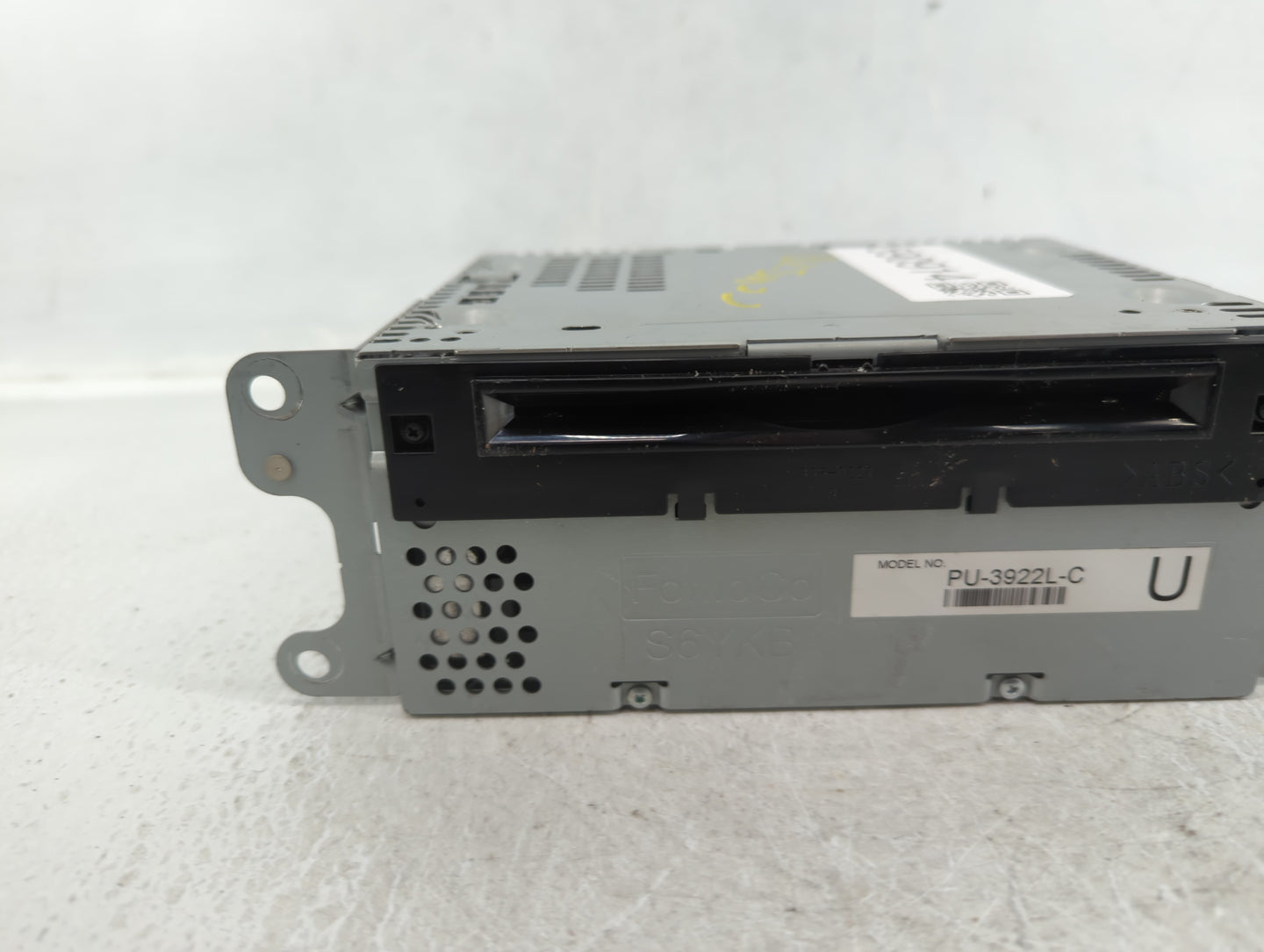 2017 Ford Explorer Am Fm Cd Player Radio Receiver - Oemusedautoparts1.com