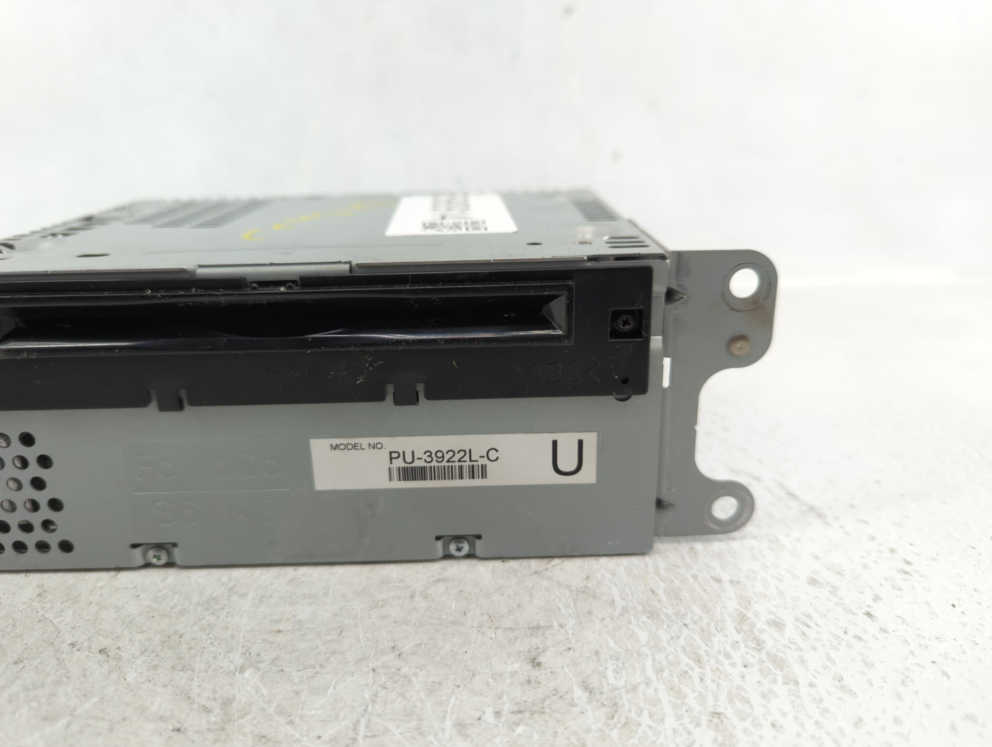 2017 Ford Explorer Am Fm Cd Player Radio Receiver - Oemusedautoparts1.com