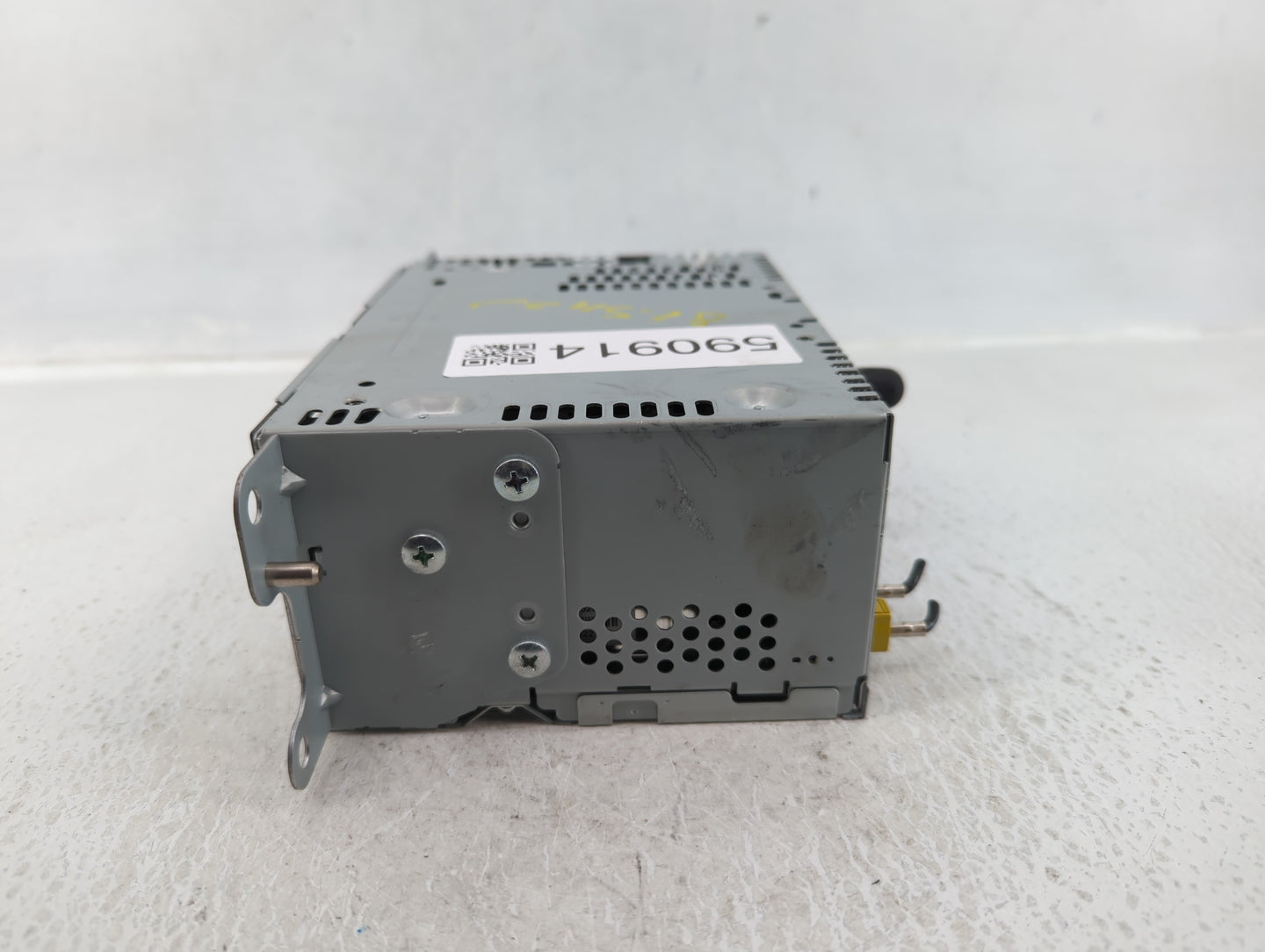 2017 Ford Explorer Am Fm Cd Player Radio Receiver - Oemusedautoparts1.com