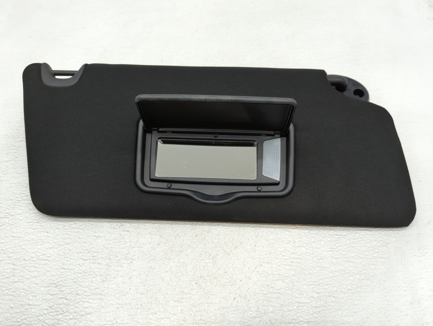 2017 Ford Explorer Sun Visor Shade Replacement Passenger Right Mirror Fits OEM Used Auto Parts - Oemusedautoparts1.com