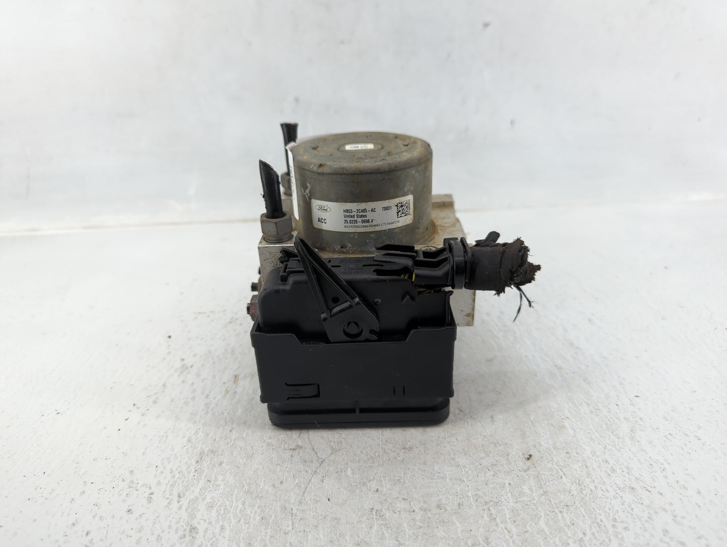 2017 Ford Explorer ABS Pump Control Module Replacement P/N:HB53-2C405-AC Fits OEM Used Auto Parts - Oemusedautoparts1.com
