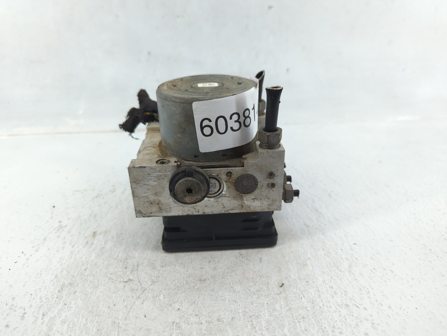 2017 Ford Explorer ABS Pump Control Module Replacement P/N:HB53-2C405-AC Fits OEM Used Auto Parts - Oemusedautoparts1.com