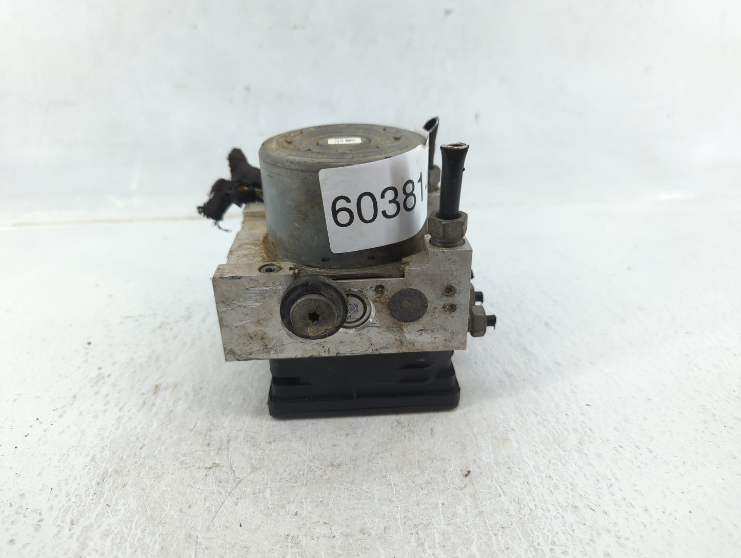 2017 Ford Explorer ABS Pump Control Module Replacement P/N:HB53-2C405-AC Fits OEM Used Auto Parts - Oemusedautoparts1.com