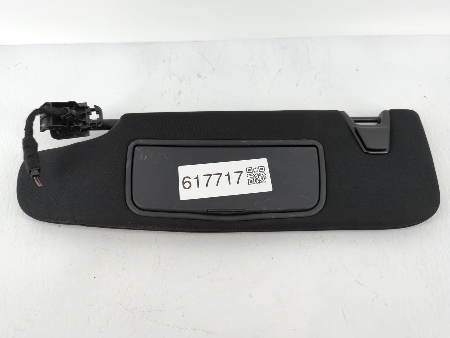 2017 Ford Explorer Sun Visor Shade Replacement Driver Left Mirror Fits OEM Used Auto Parts - Oemusedautoparts1.com