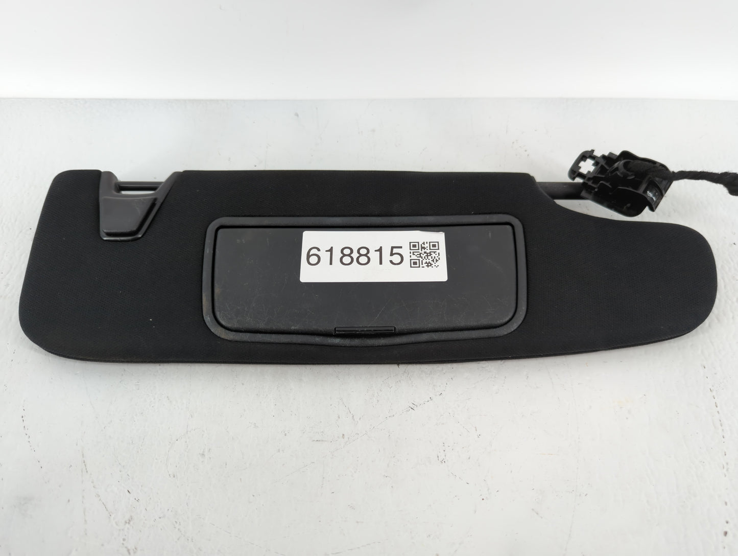 2017 Ford Explorer Sun Visor Shade Replacement Passenger Right Mirror Fits OEM Used Auto Parts - Oemusedautoparts1.com