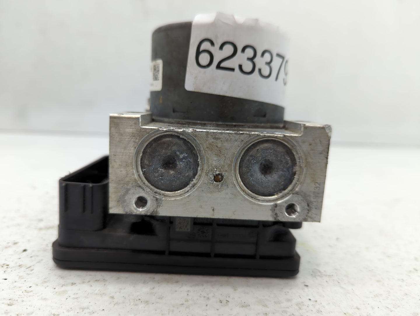 2017 Ford Explorer ABS Pump Control Module Replacement P/N:HB53-2C405-AC Fits OEM Used Auto Parts - Oemusedautoparts1.com