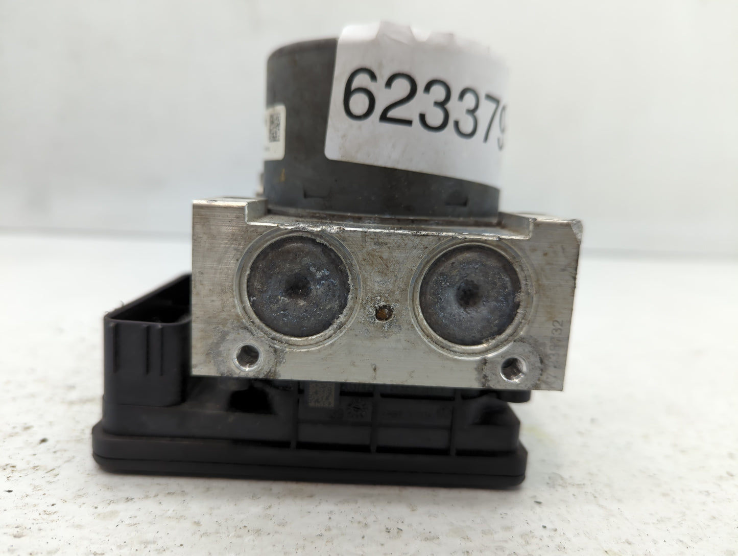 2017 Ford Explorer ABS Pump Control Module Replacement P/N:HB53-2C405-AC Fits OEM Used Auto Parts - Oemusedautoparts1.com