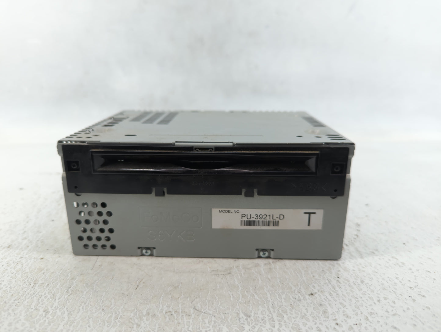 2017 Ford Explorer Am Fm Cd Player Radio Receiver - Oemusedautoparts1.com