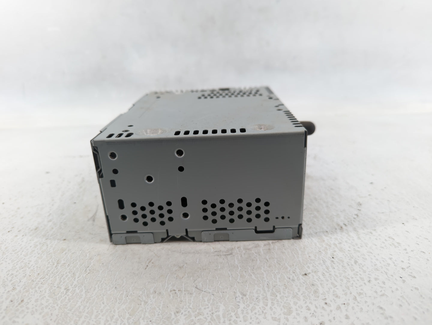 2017 Ford Explorer Am Fm Cd Player Radio Receiver - Oemusedautoparts1.com