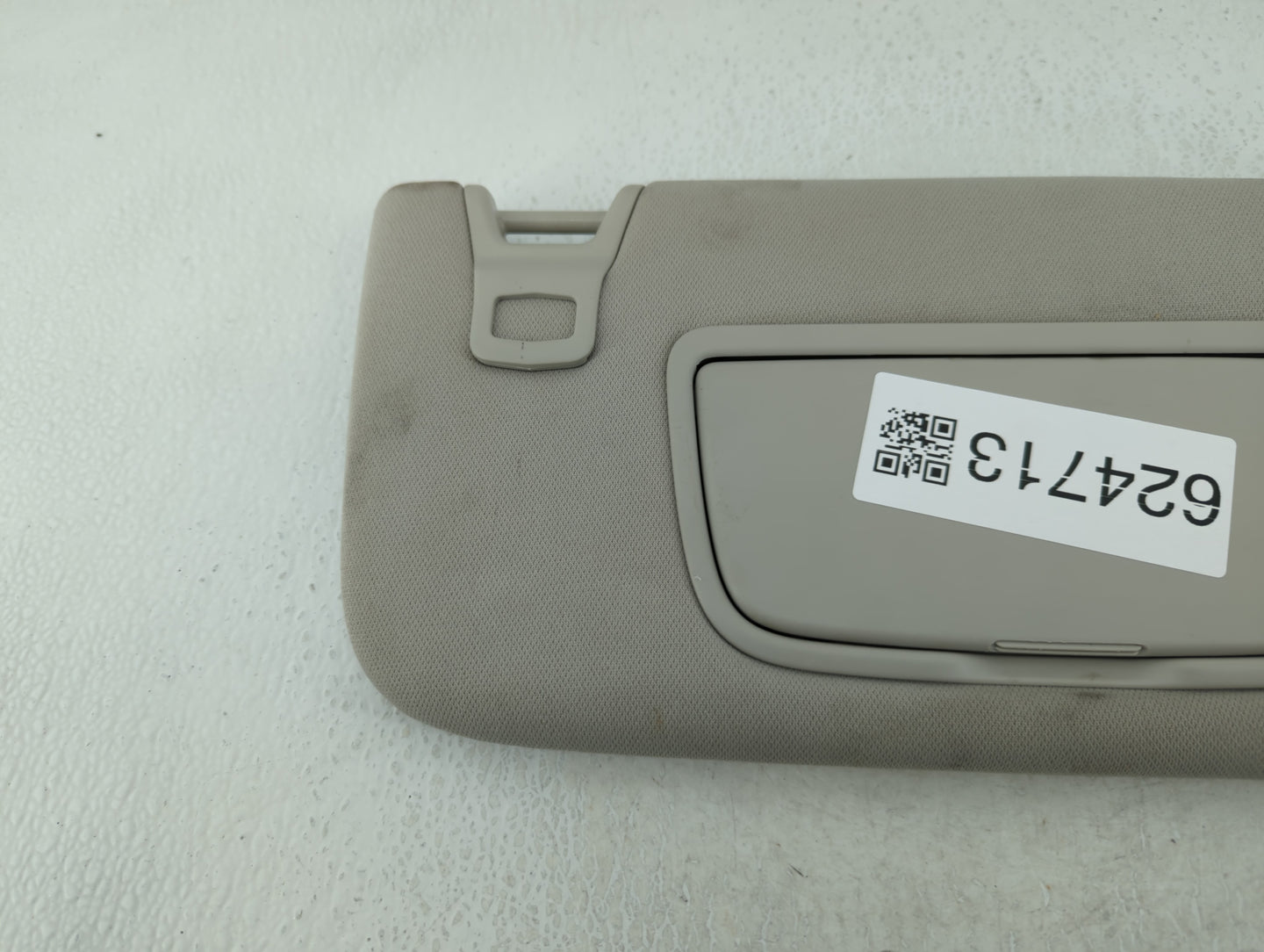 2017 Ford Explorer Sun Visor Shade Replacement Passenger Right Mirror Fits OEM Used Auto Parts - Oemusedautoparts1.com