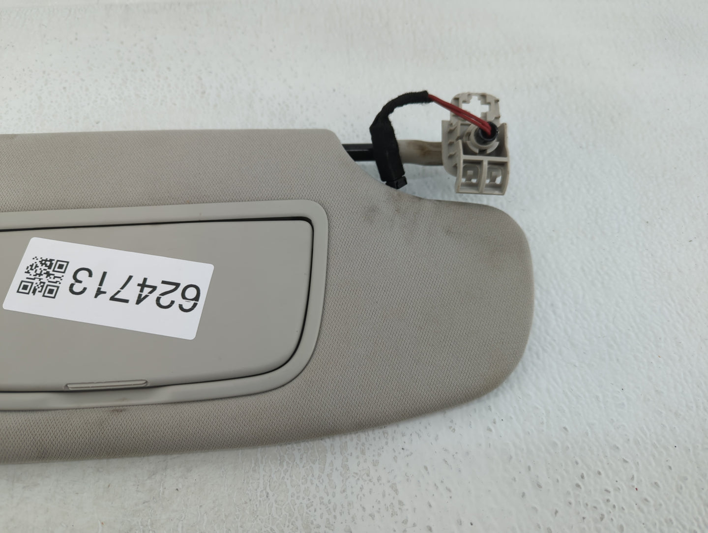 2017 Ford Explorer Sun Visor Shade Replacement Passenger Right Mirror Fits OEM Used Auto Parts - Oemusedautoparts1.com