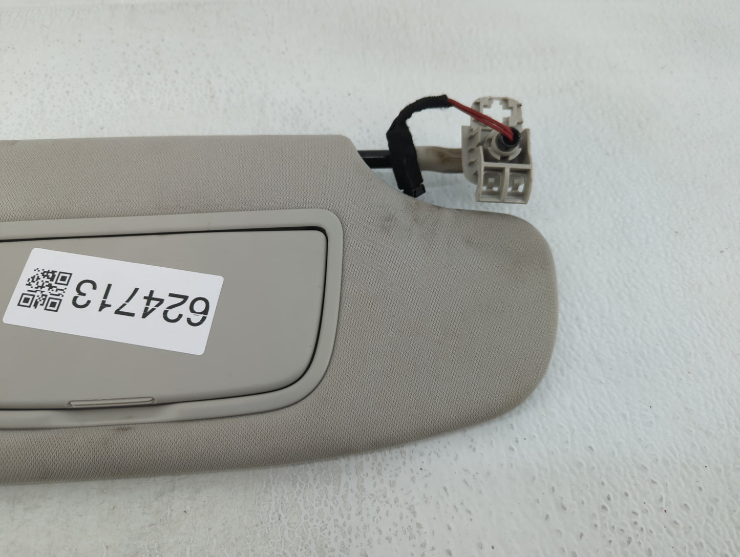 2017 Ford Explorer Sun Visor Shade Replacement Passenger Right Mirror Fits OEM Used Auto Parts - Oemusedautoparts1.com