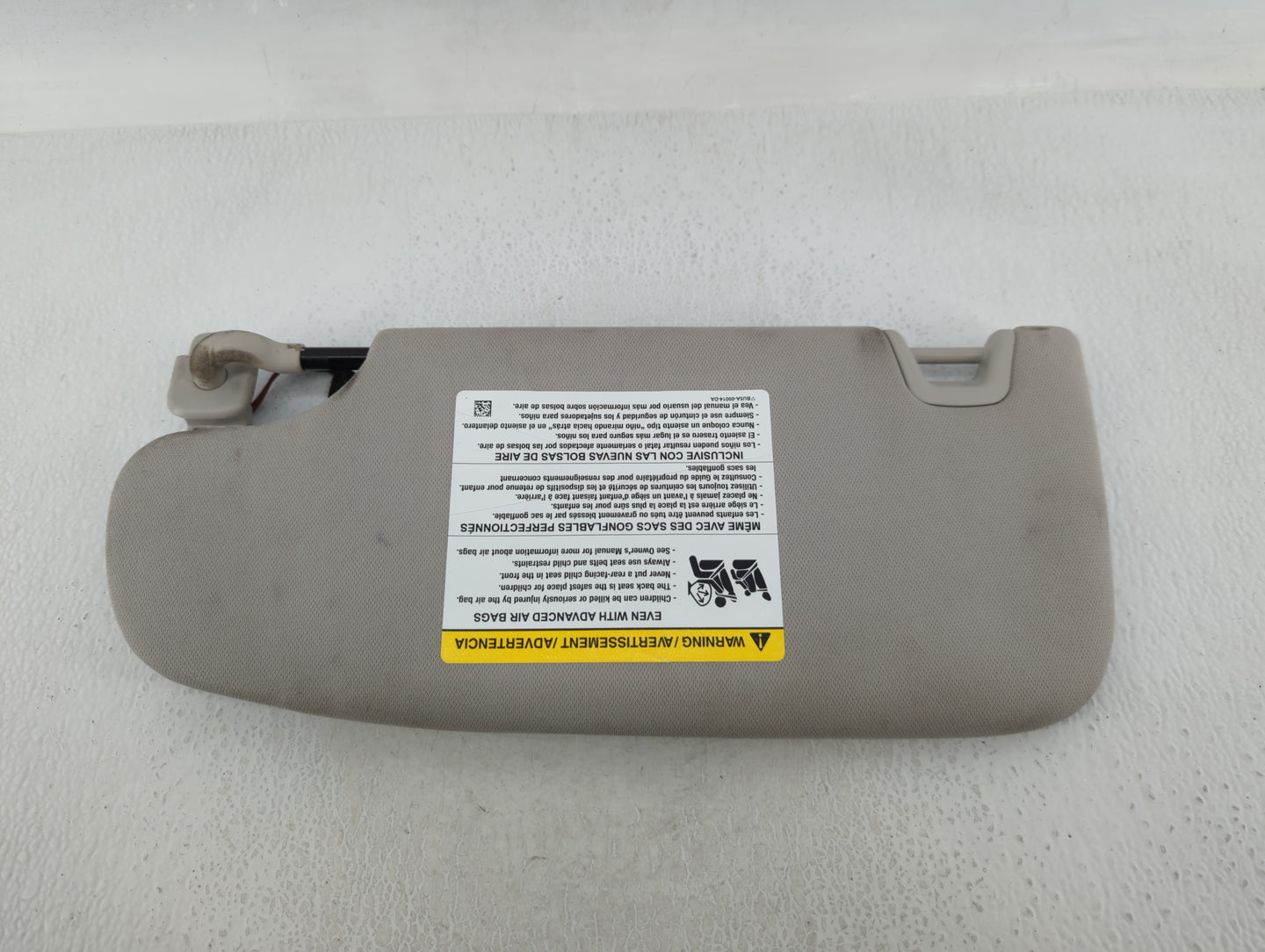 2017 Ford Explorer Sun Visor Shade Replacement Passenger Right Mirror Fits OEM Used Auto Parts - Oemusedautoparts1.com