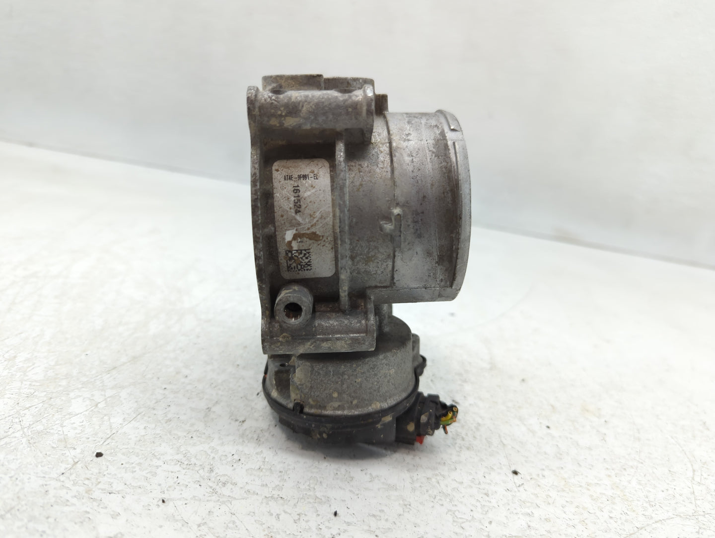 2011-2019 Ford Explorer Throttle Body P/N:AT4E-9F991-EE Fits Fits 2011 2012 2013 2014 2015 2016 2017 2018 2019 OEM Used Auto