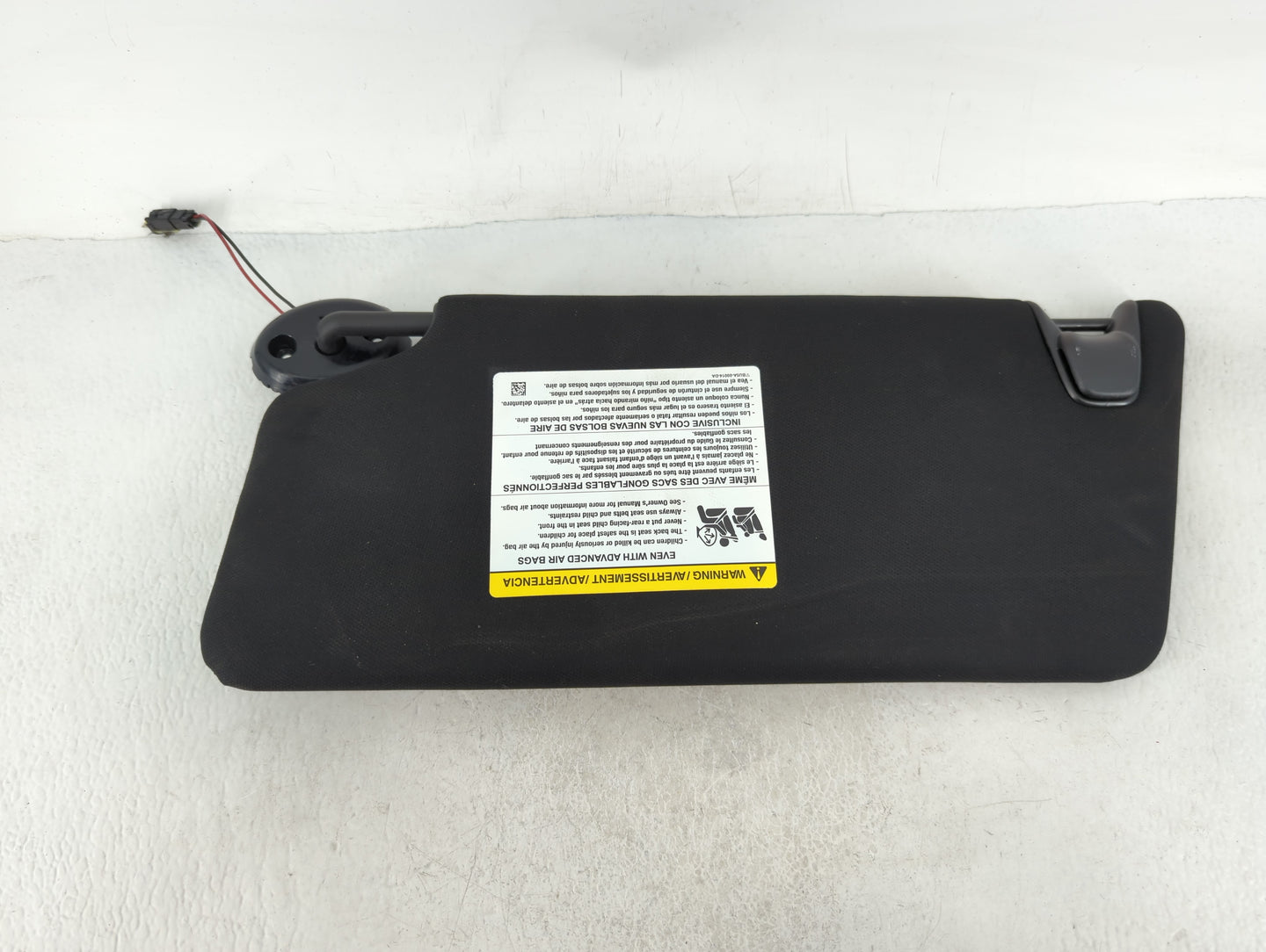 2017 Ford Explorer Sun Visor Shade Replacement Passenger Right Mirror Fits OEM Used Auto Parts - Oemusedautoparts1.com