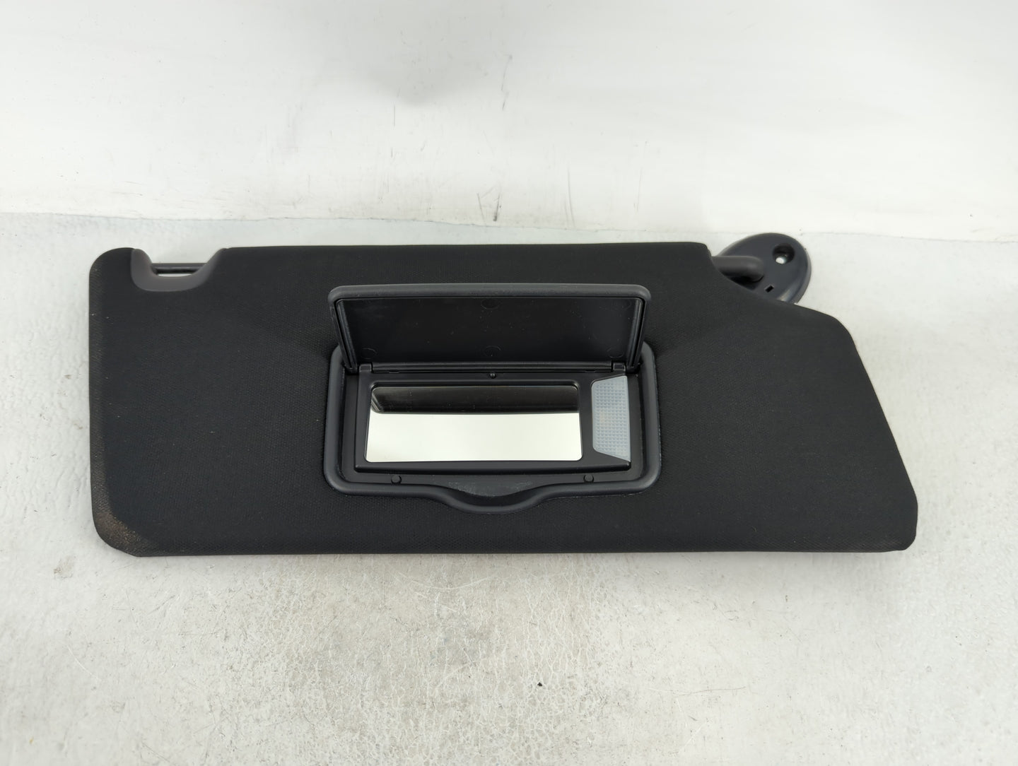 2017 Ford Explorer Sun Visor Shade Replacement Passenger Right Mirror Fits OEM Used Auto Parts - Oemusedautoparts1.com
